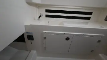 Thumbnail von Boston Whaler 330 Outrage