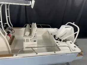 Thumbnail von Boston Whaler 210 Montauk