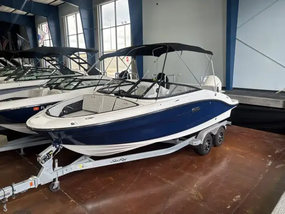 Sea Ray SPX 210 Outboard