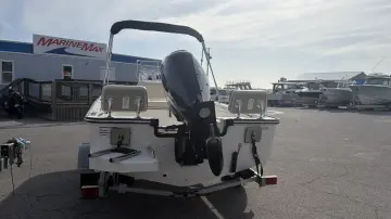 Thumbnail von Boston Whaler 170 Montauk