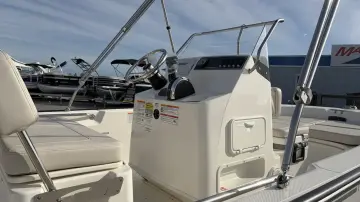 Thumbnail von Boston Whaler 170 Montauk