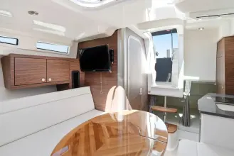 Thumbnail von Boston Whaler 325 Conquest