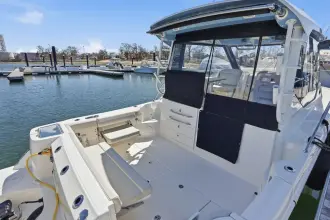 Thumbnail von Boston Whaler 325 Conquest