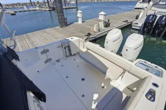 Thumbnail von Boston Whaler 325 Conquest