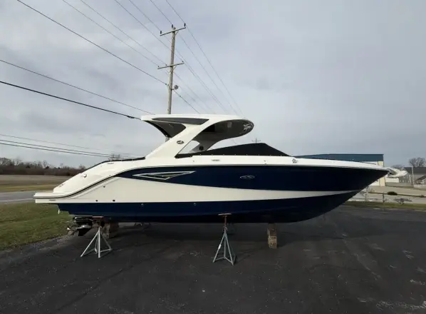 Sea Ray SLX 310