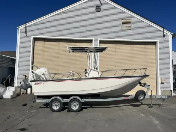 Boston Whaler 190 Montauk