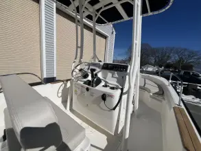 Thumbnail von Boston Whaler 190 Montauk