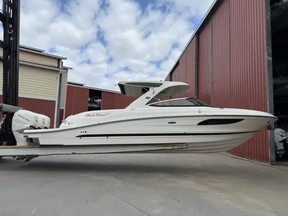 Sea Ray SLX 350 Outboard