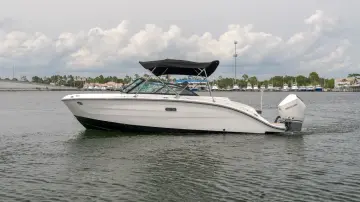 Sea Ray SDX 230 Outboard