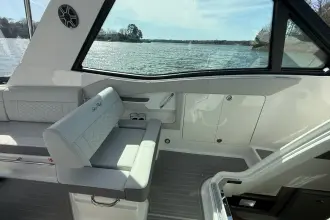 Thumbnail von Sea Ray Sundancer 320