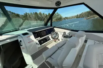 Thumbnail von Sea Ray Sundancer 320