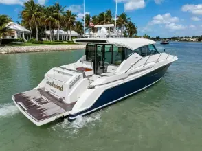Thumbnail von Tiara Yachts C44 SOUTHWIND