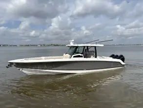 Boston Whaler 380 Outrage