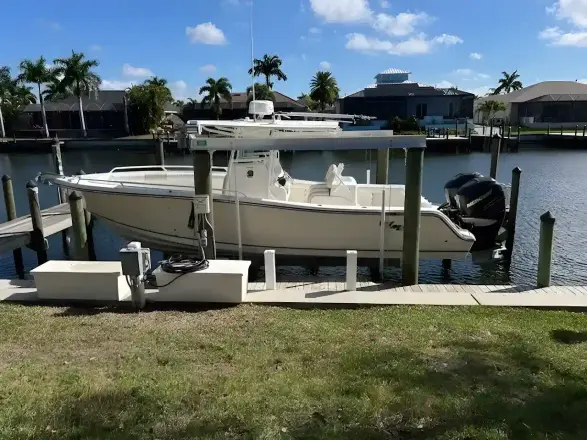 Mako 284 CC