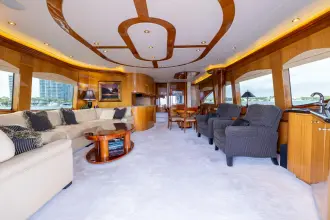 Thumbnail von Hatteras 80 Enclosed Bridge Skylounge OUTRAGEOUS