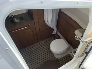Thumbnail von Boston Whaler 350 Outrage