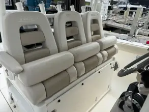Thumbnail von Boston Whaler 350 Outrage
