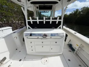 Thumbnail von Boston Whaler 350 Outrage