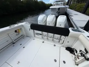 Thumbnail von Boston Whaler 350 Outrage