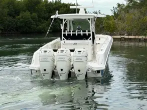 Thumbnail von Boston Whaler 350 Outrage