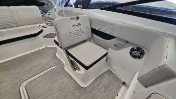 Thumbnail von Sea Ray SPX 210 Outboard