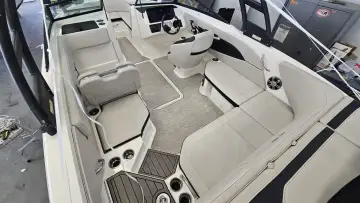 Thumbnail von Sea Ray SPX 210 Outboard