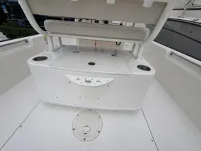 Thumbnail von Boston Whaler 210 Montauk