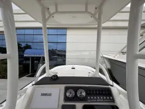 Thumbnail von Boston Whaler 210 Montauk