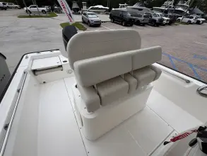 Thumbnail von Boston Whaler 210 Montauk