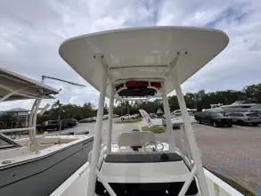 Thumbnail von Boston Whaler 210 Montauk