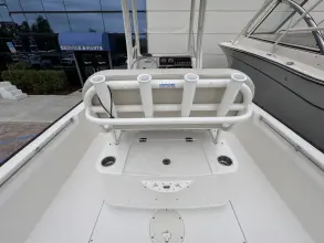 Thumbnail von Boston Whaler 210 Montauk