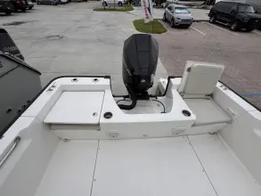 Thumbnail von Boston Whaler 210 Montauk