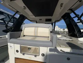 Thumbnail von Boston Whaler 350 Realm