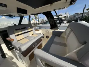 Thumbnail von Boston Whaler 350 Realm