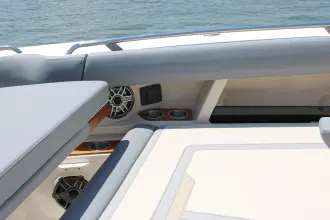 Thumbnail von Boston Whaler 350 Realm