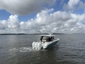 Thumbnail von Boston Whaler 350 Realm