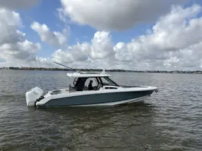 Thumbnail von Boston Whaler 350 Realm