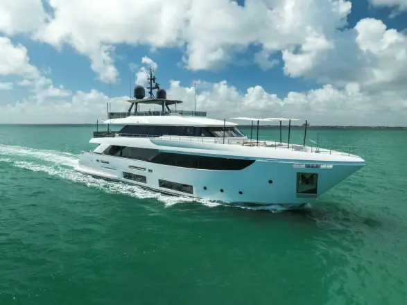 Custom Line Navetta 33 LUMPASAURUS