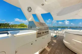 Thumbnail von Ferretti Yachts 870 Lady Nelly