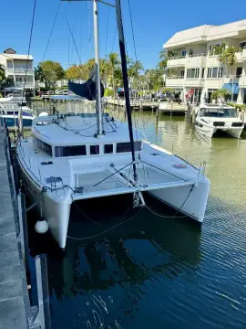 Lagoon 450 F TOMCAT