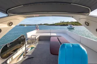 Thumbnail von Azimut 68 "Pony Up"