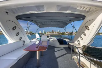Thumbnail von Azimut 68 "Pony Up"