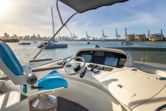 Thumbnail von Azimut 68 "Pony Up"