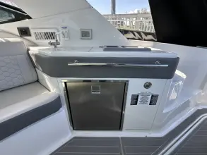 Thumbnail von Sea Ray 32 DA OB