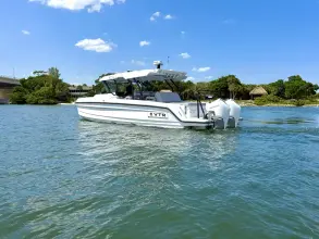 Thumbnail von Cruisers Yachts 38 VTR