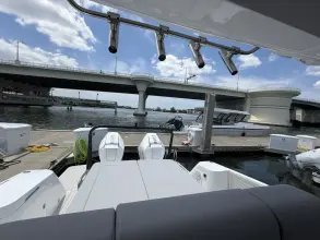 Thumbnail von Cruisers Yachts 38 VTR