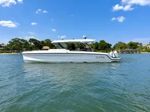 Thumbnail von Cruisers Yachts 38 VTR