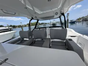 Thumbnail von Cruisers Yachts 38 VTR