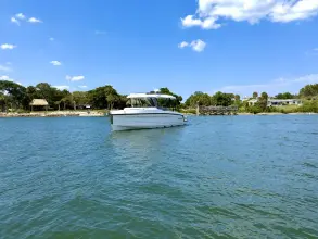 Thumbnail von Cruisers Yachts 38 VTR