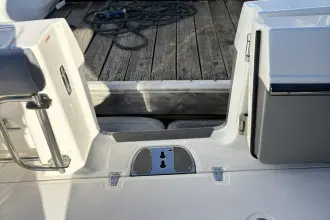 Thumbnail von Boston Whaler 330R